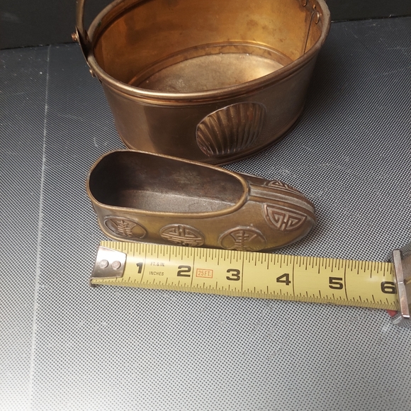Vintage brass decor. Slipper ashtray 5in plant pot/ handle - Picture 6 of 8